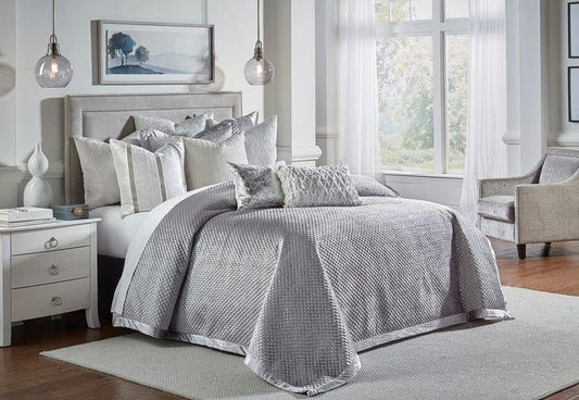 Amani Grey Crushed Velvet Diamond Quilt Set