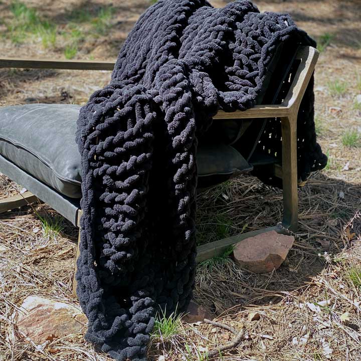 Infinite Chunky Knit Blanket - Big - Onyx